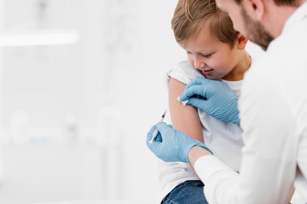 vacunar a niños de 7 años